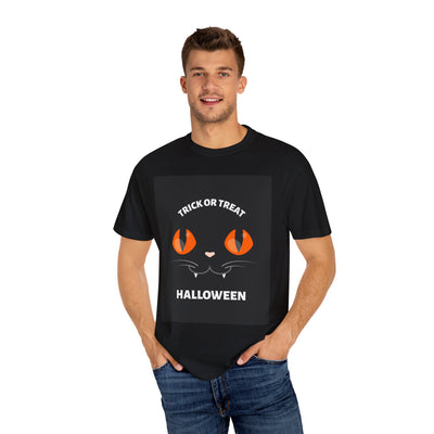 Halloween Cat T-Shirt, Unisex Trick or Treat Tee, Spooky Season Apparel, Cute Halloween Gift, Fall Festival Shirt, Cat Lover T-Shirt